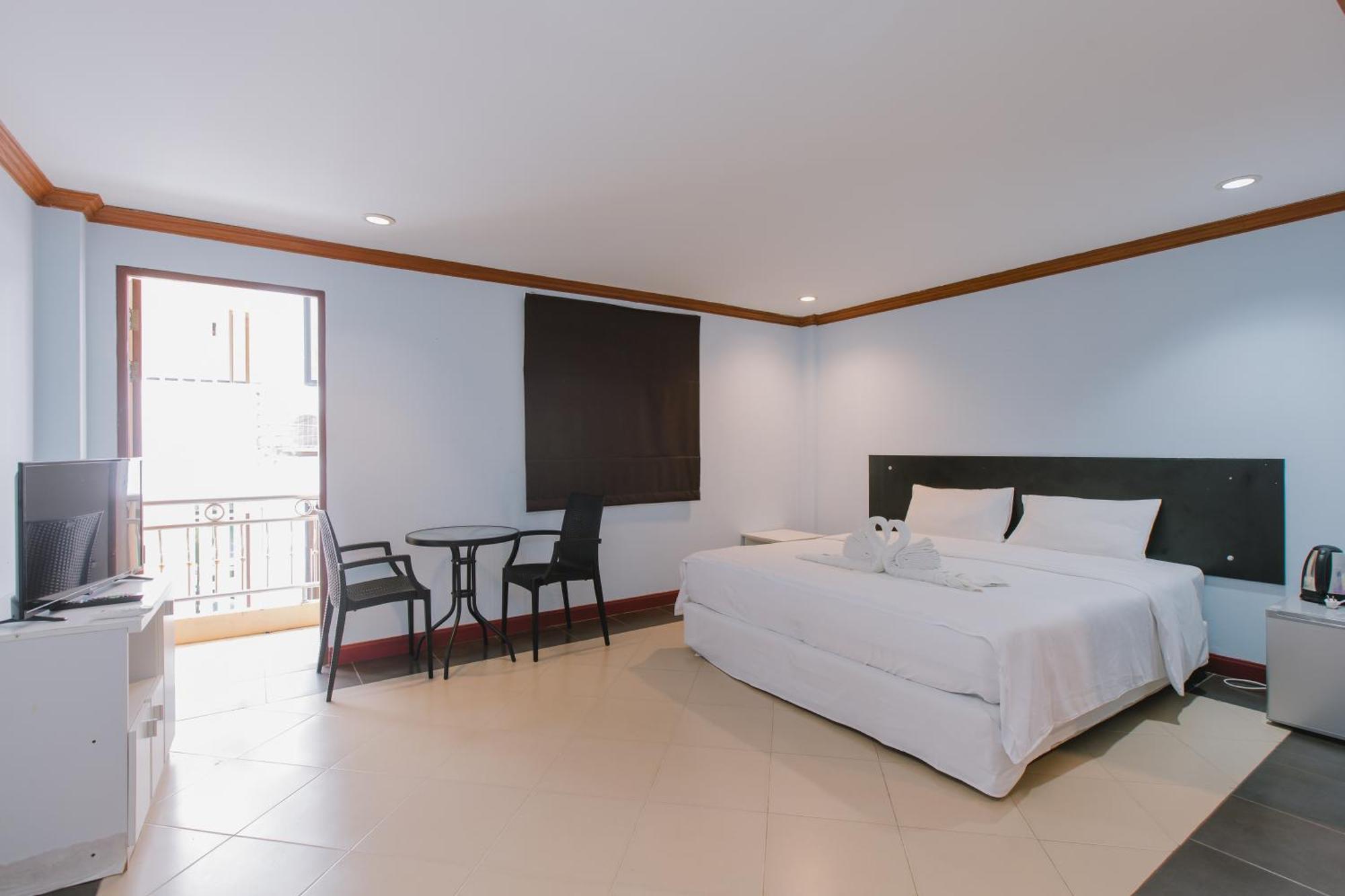 Sunstar Palace Patong Exterior foto