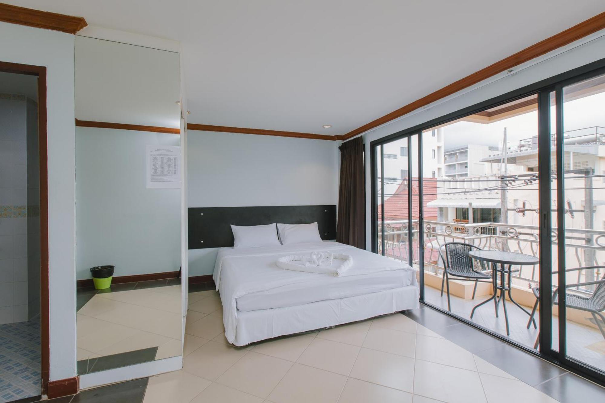 Sunstar Palace Patong Exterior foto