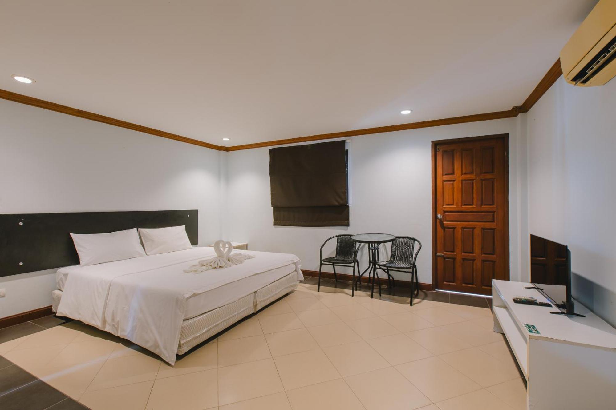 Sunstar Palace Patong Exterior foto